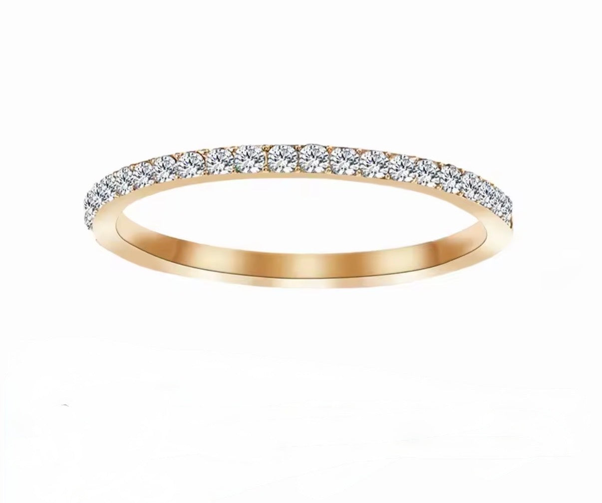 Avery Micro Pavé Band
